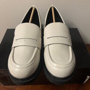 Ivory slip om Leather Loafers